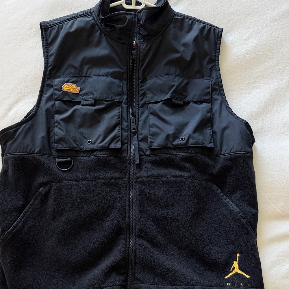 Nike Men's Black Utility Vest